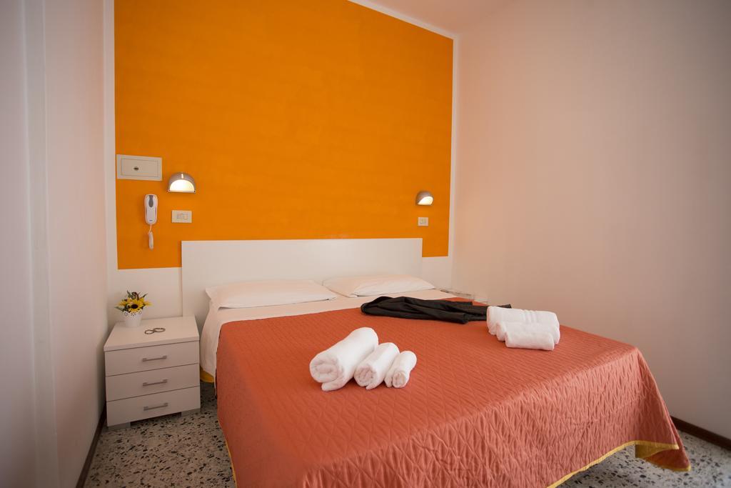 Hotel Sahib Cattolica Exterior foto