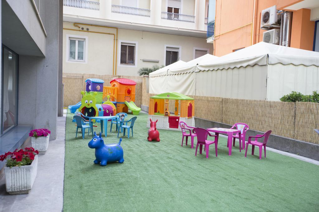 Hotel Sahib Cattolica Exterior foto