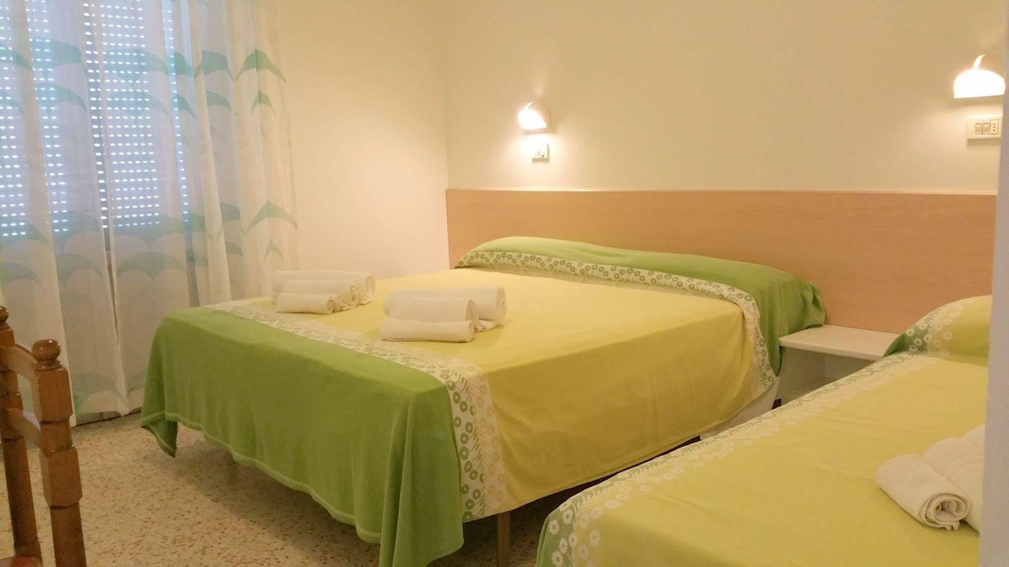 Hotel Sahib Cattolica Exterior foto